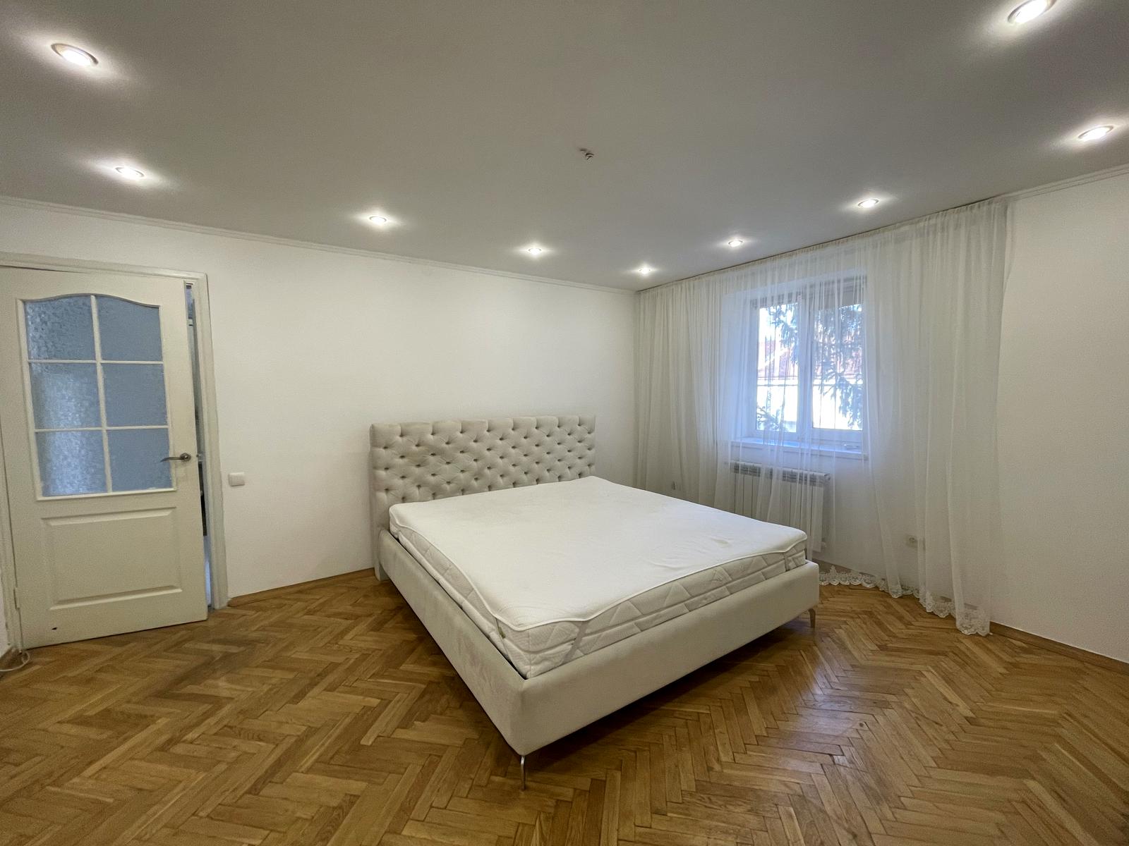 1866899396869237