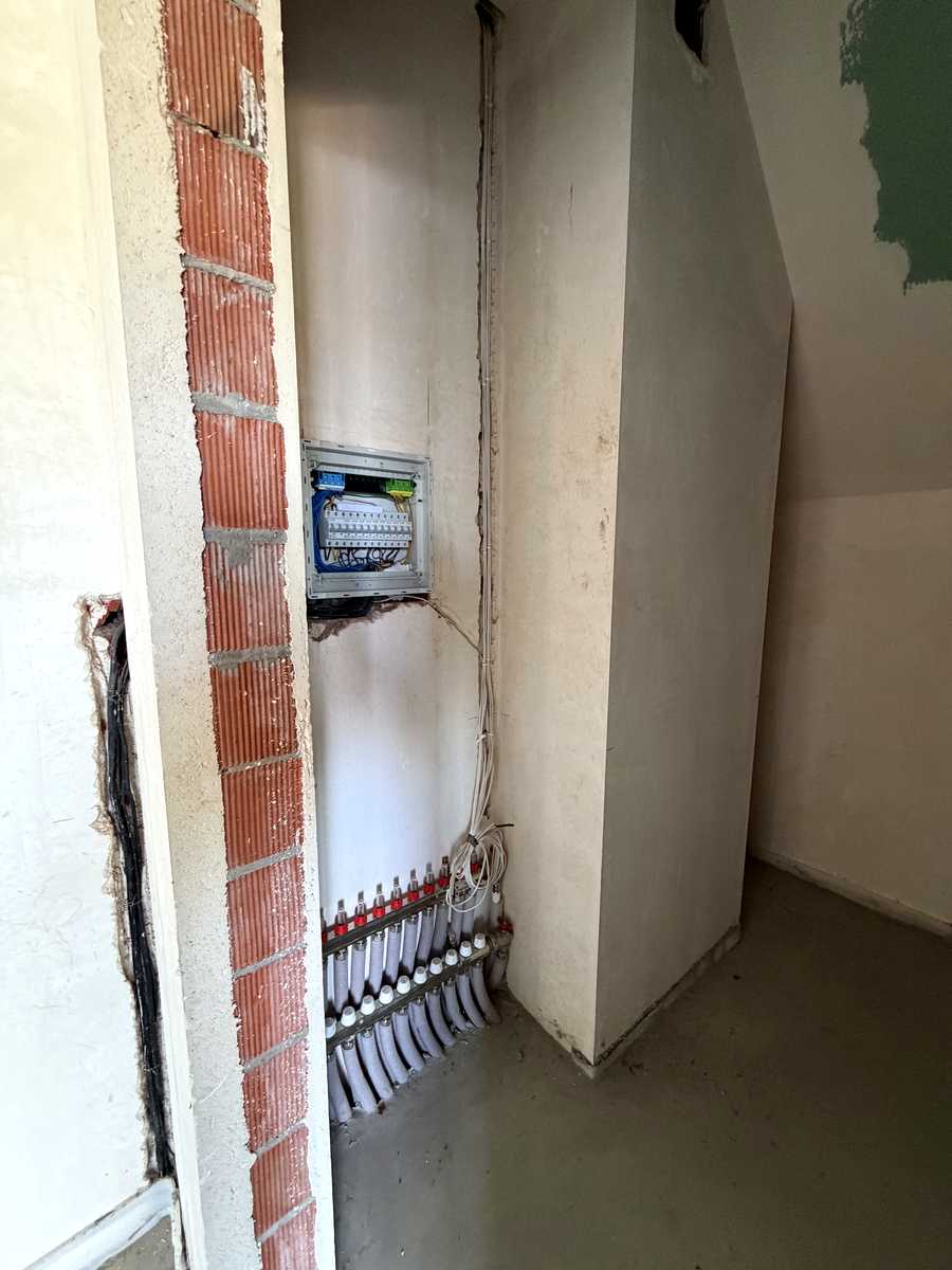 1866909705044715