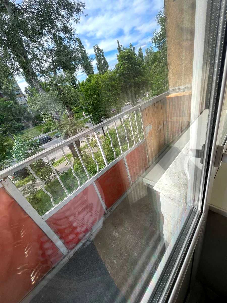 1866955851751625