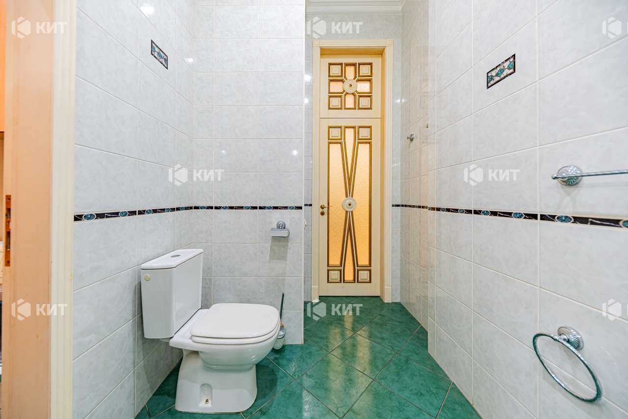 1866956323665858
