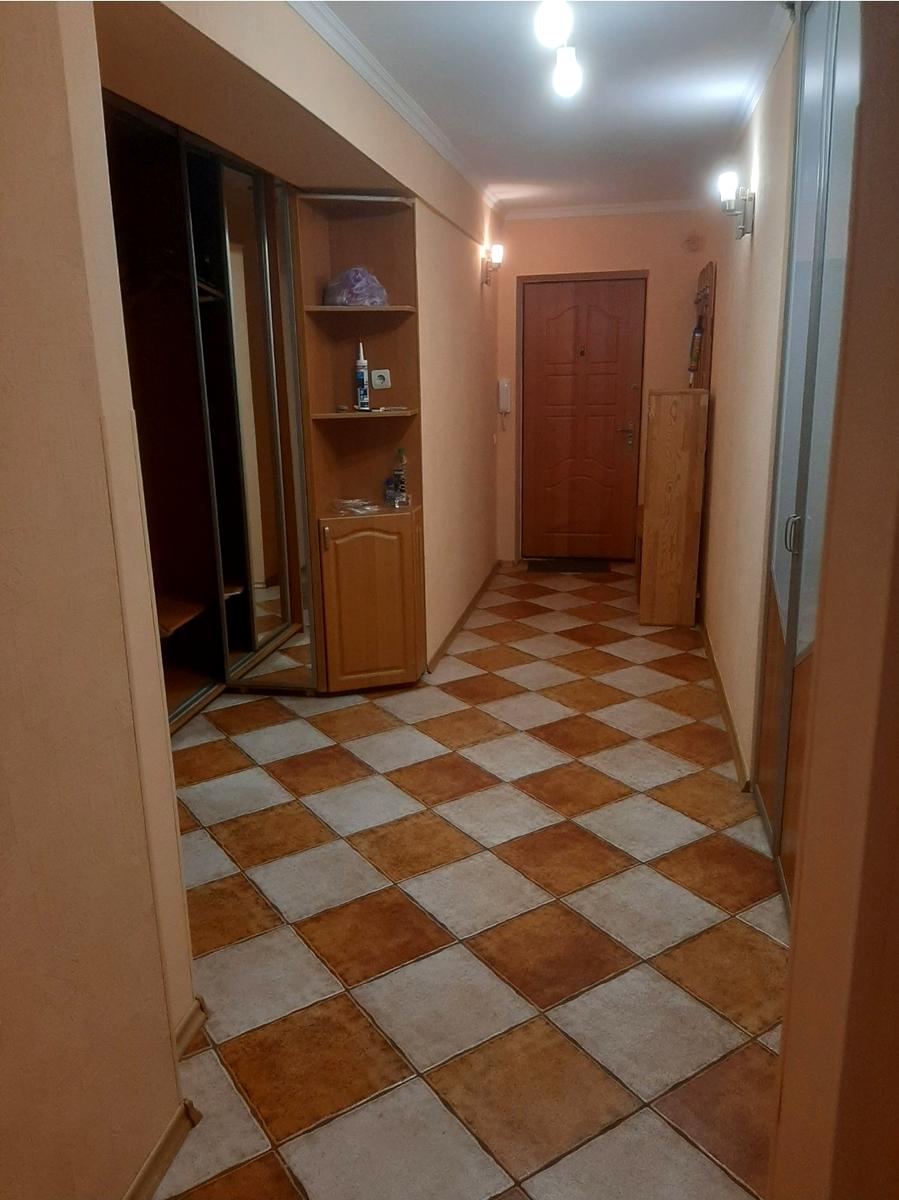 1866961645991790