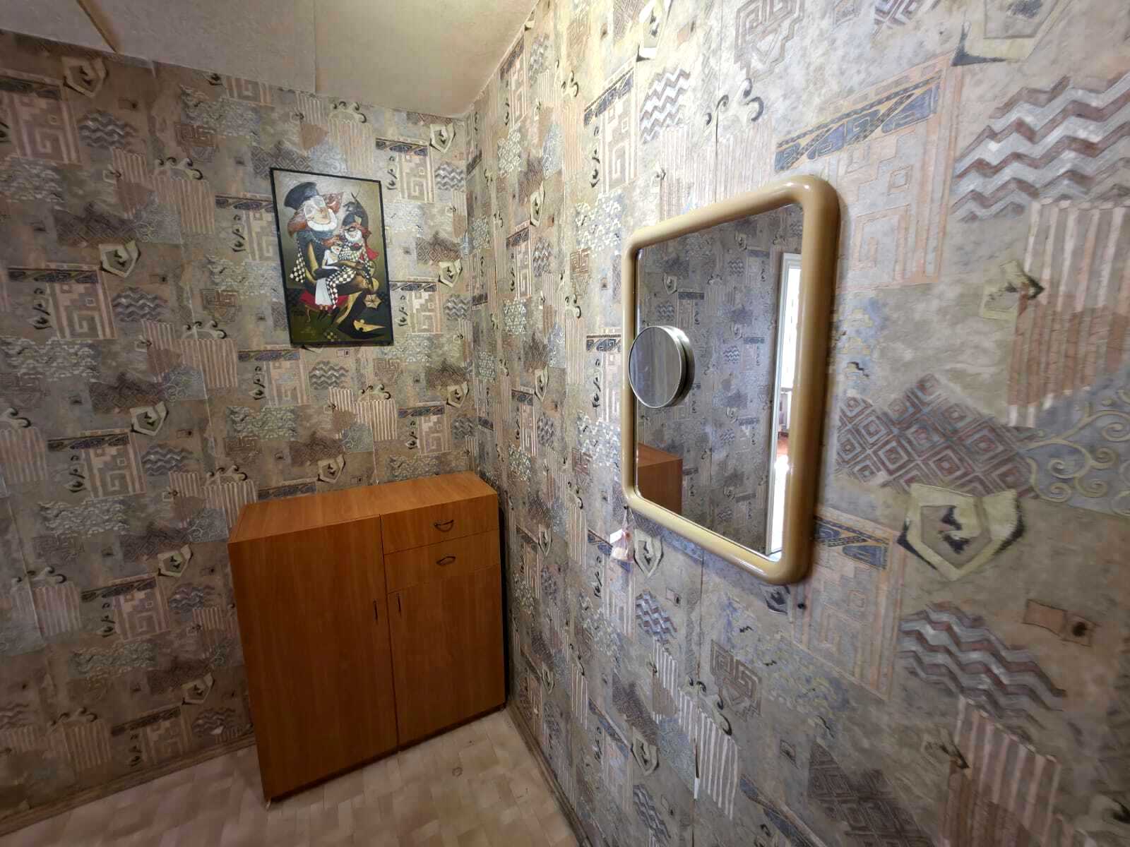 1866961705922224