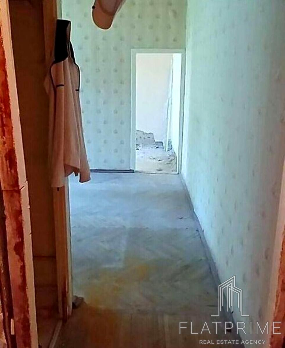 1866962468967969