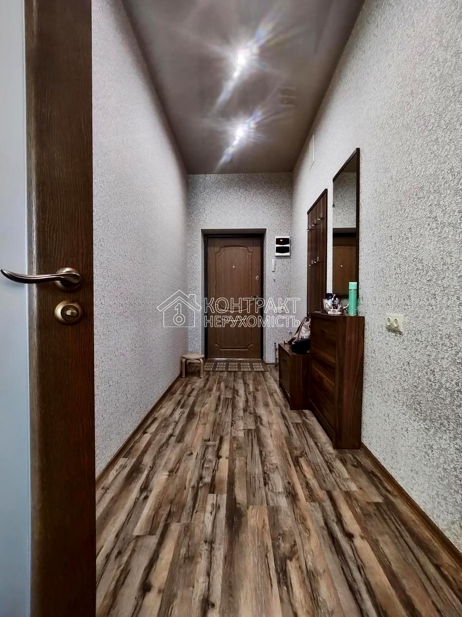 1866964078076093