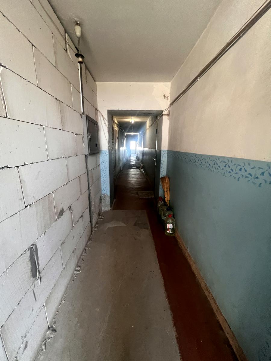 1866966356245968