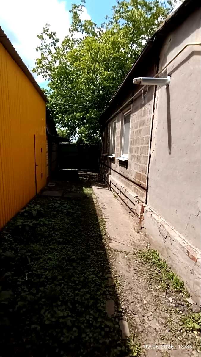 1866968411504496
