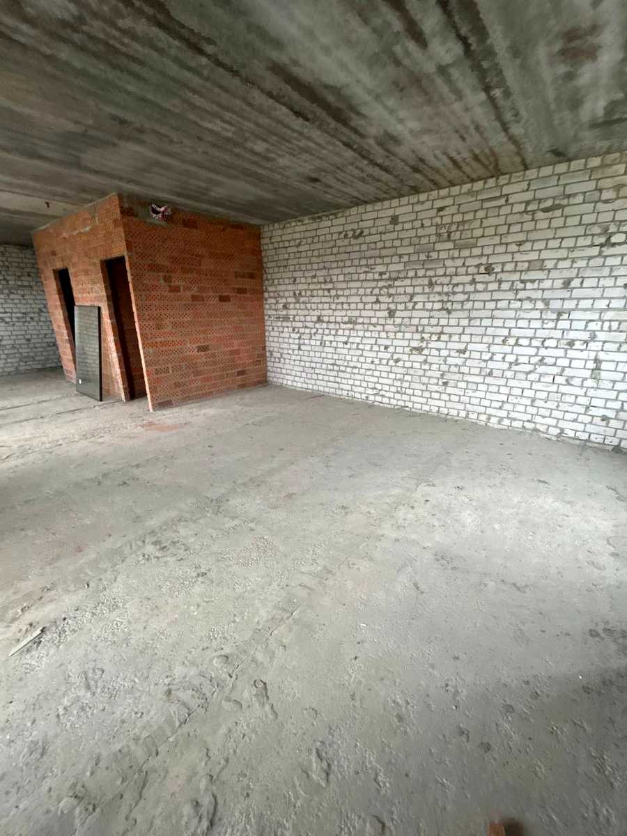 1866971577858163