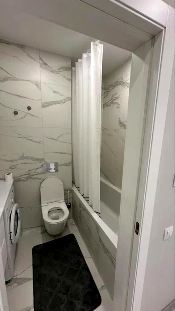 1866972840315501