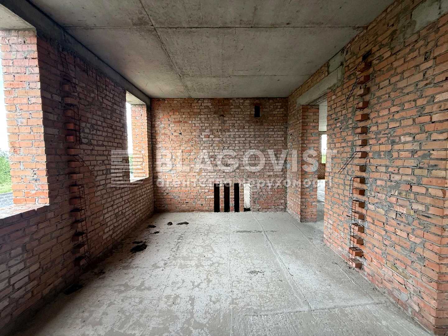 1866973172561169