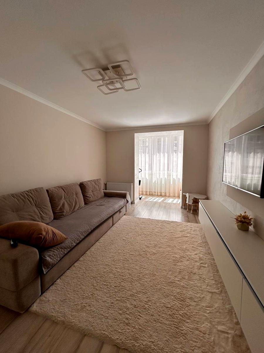 1866975742420518