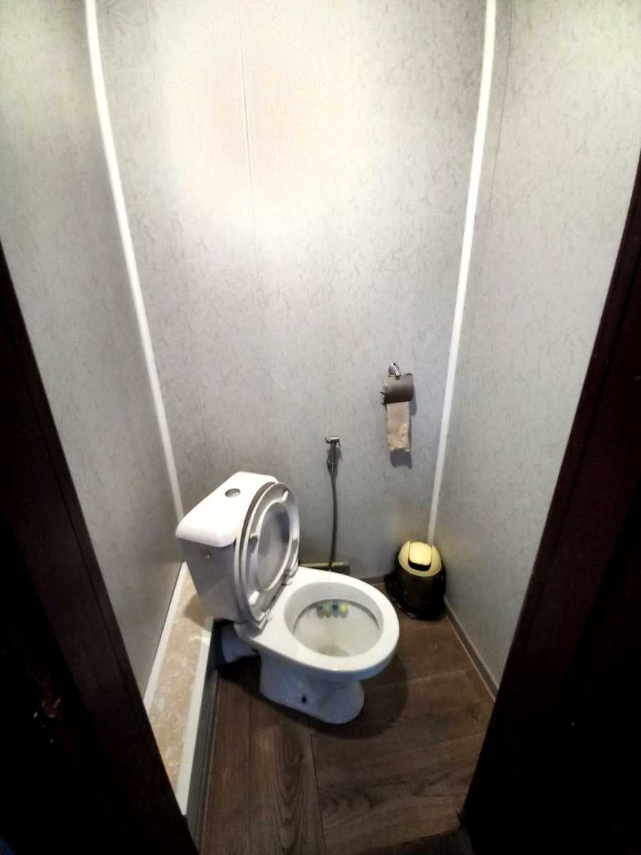 1866978135810912