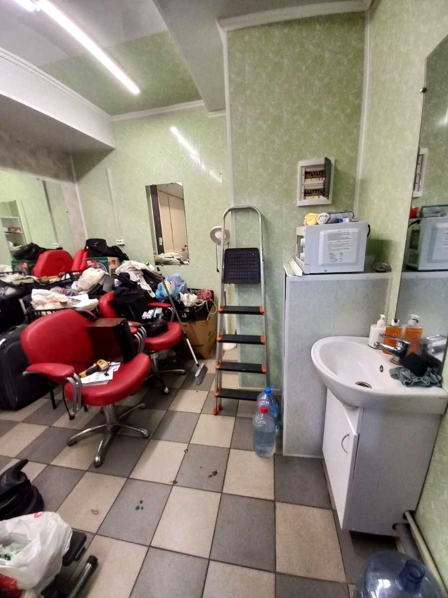 1866978136353351