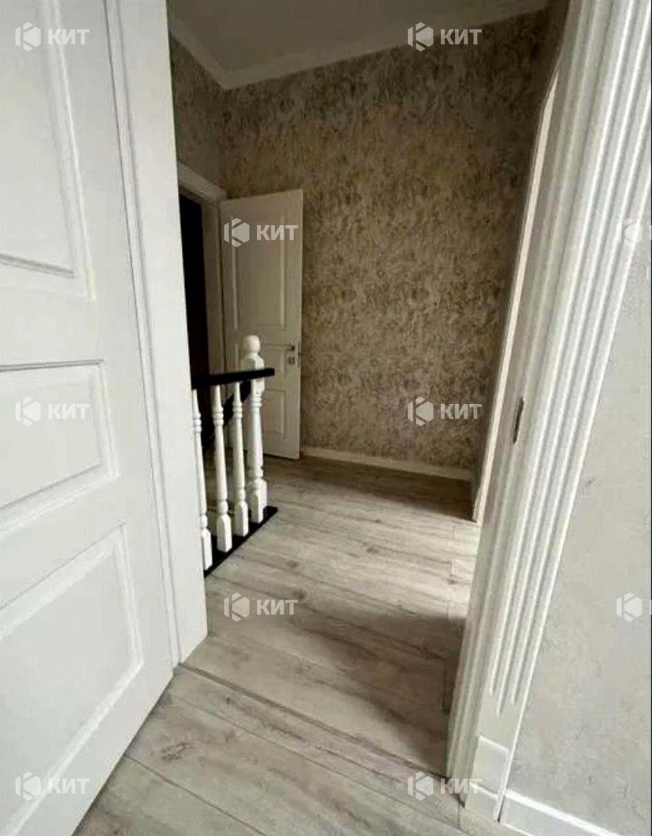 1866983269868975