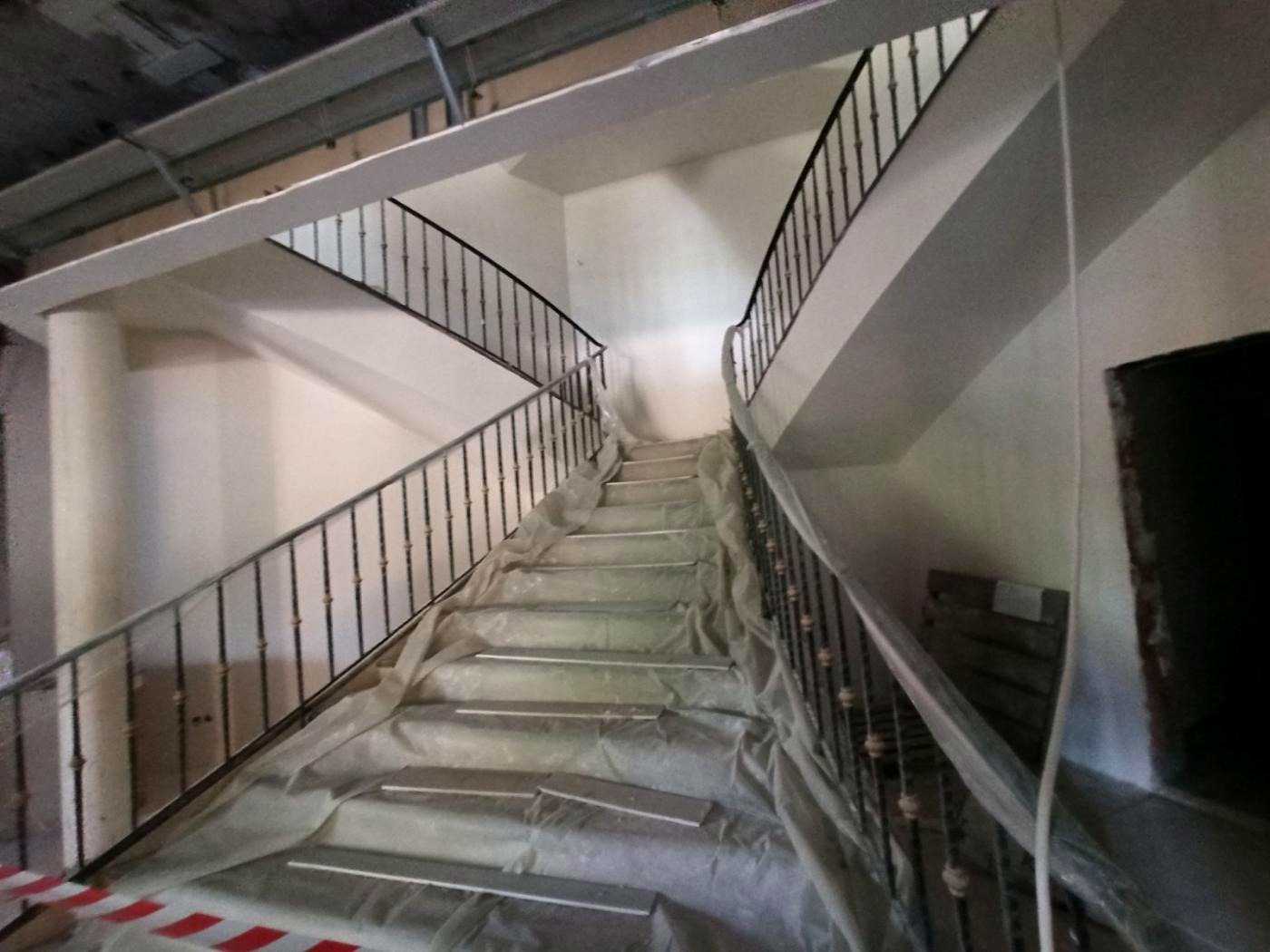 1866984714541138