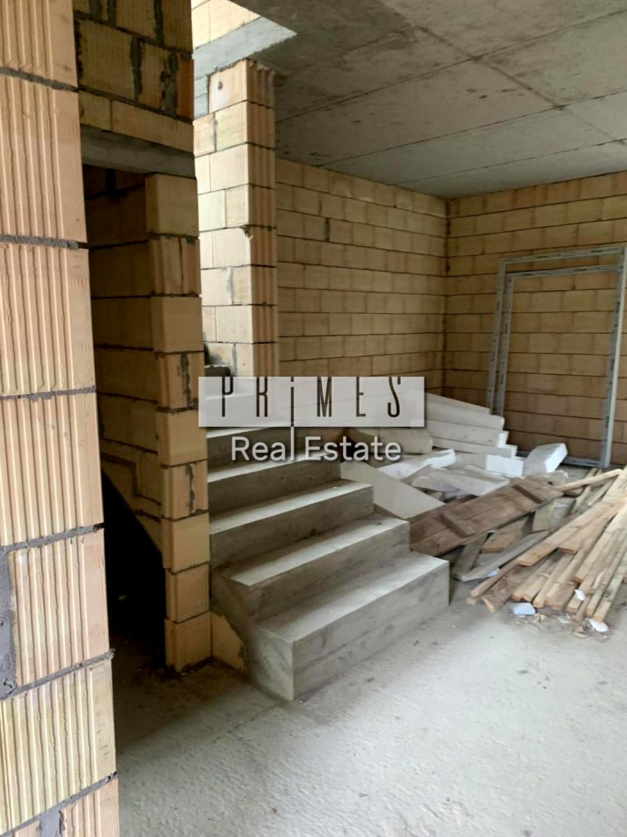 1866985629222430