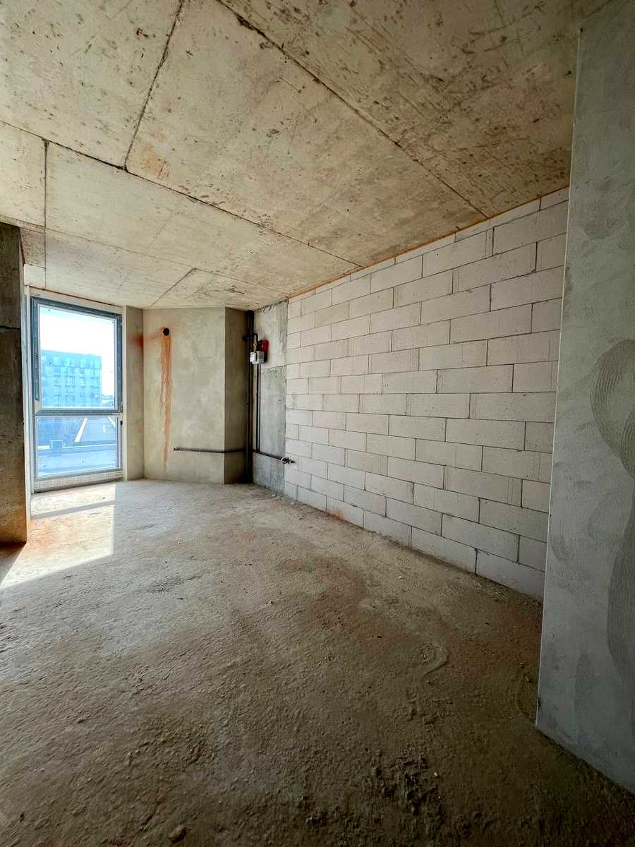 1866985752073579
