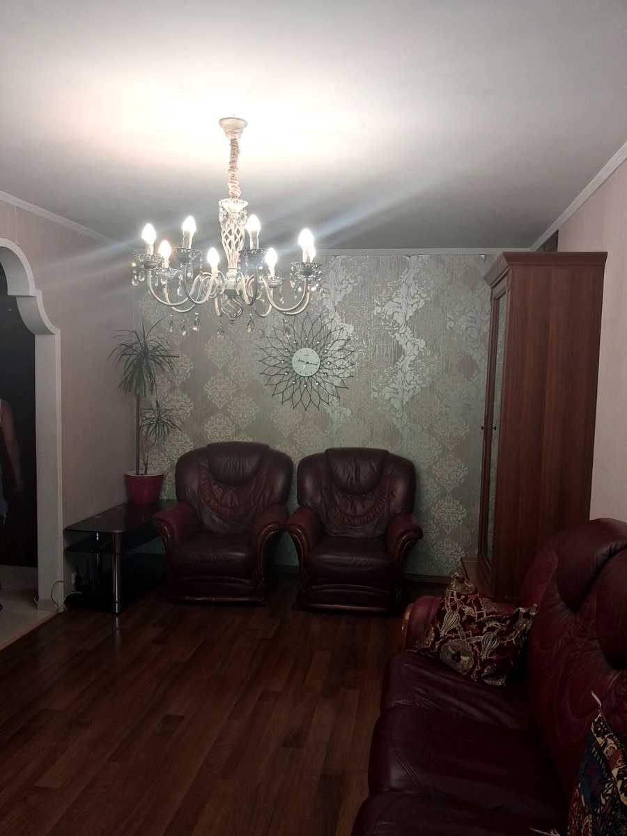 1866992601623758