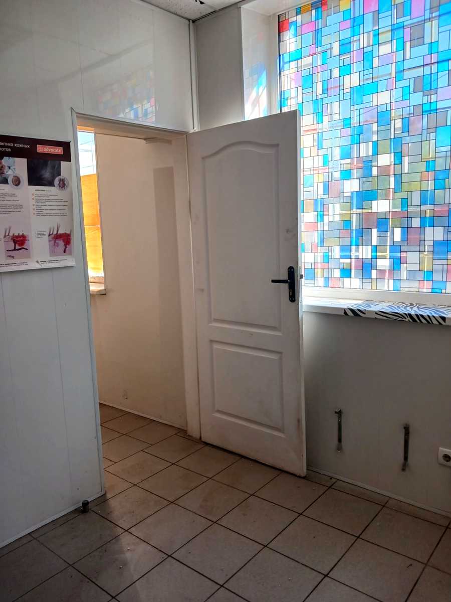 1866993249832405