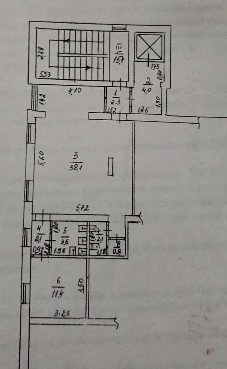 1866993769934232