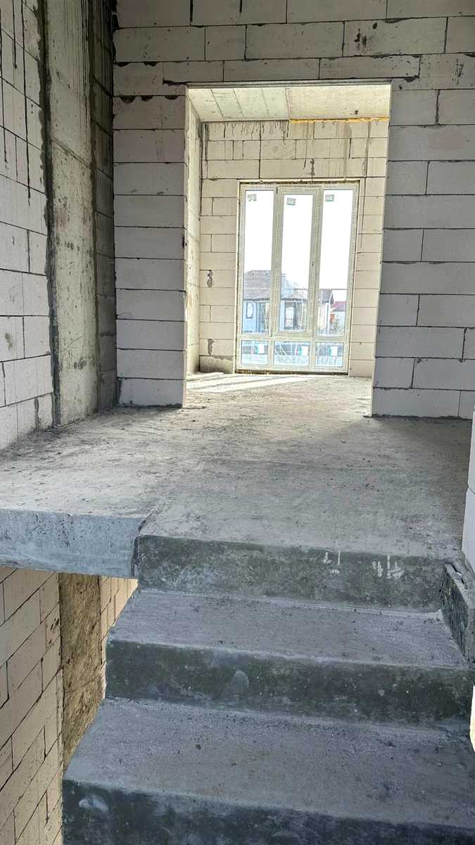 1866998648753270