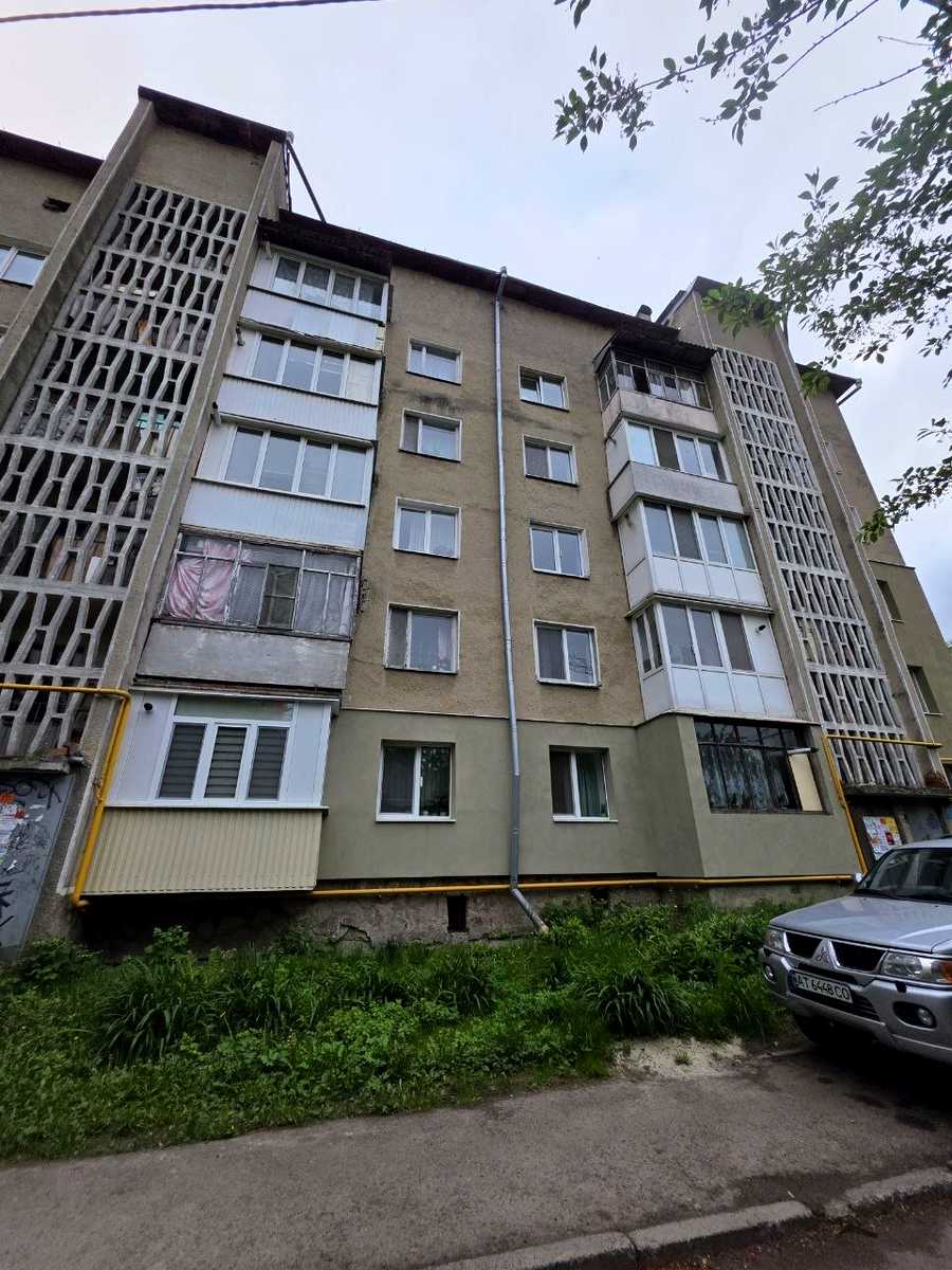1867002597913607
