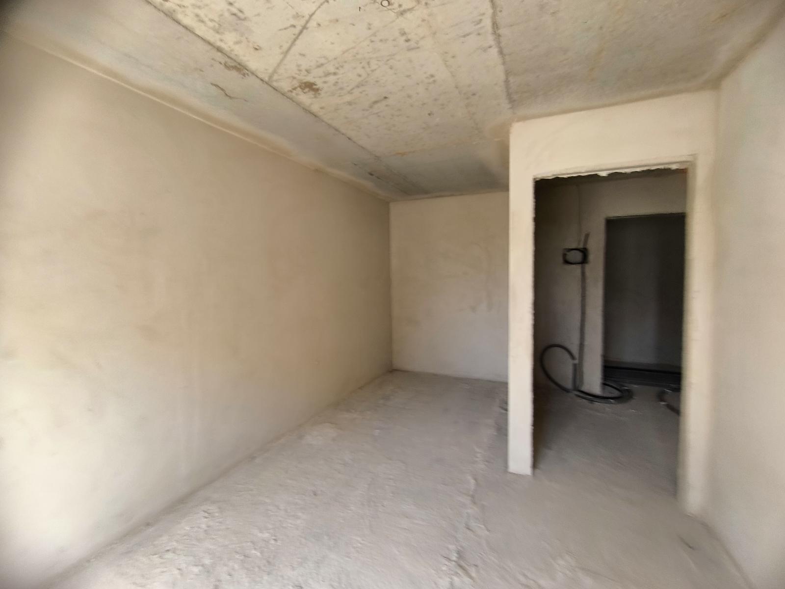 1867049444640006