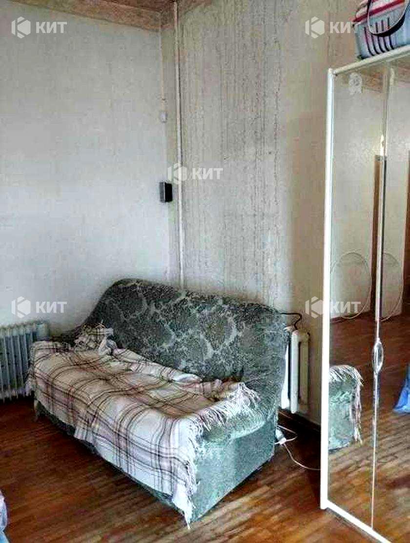 1867050749989589
