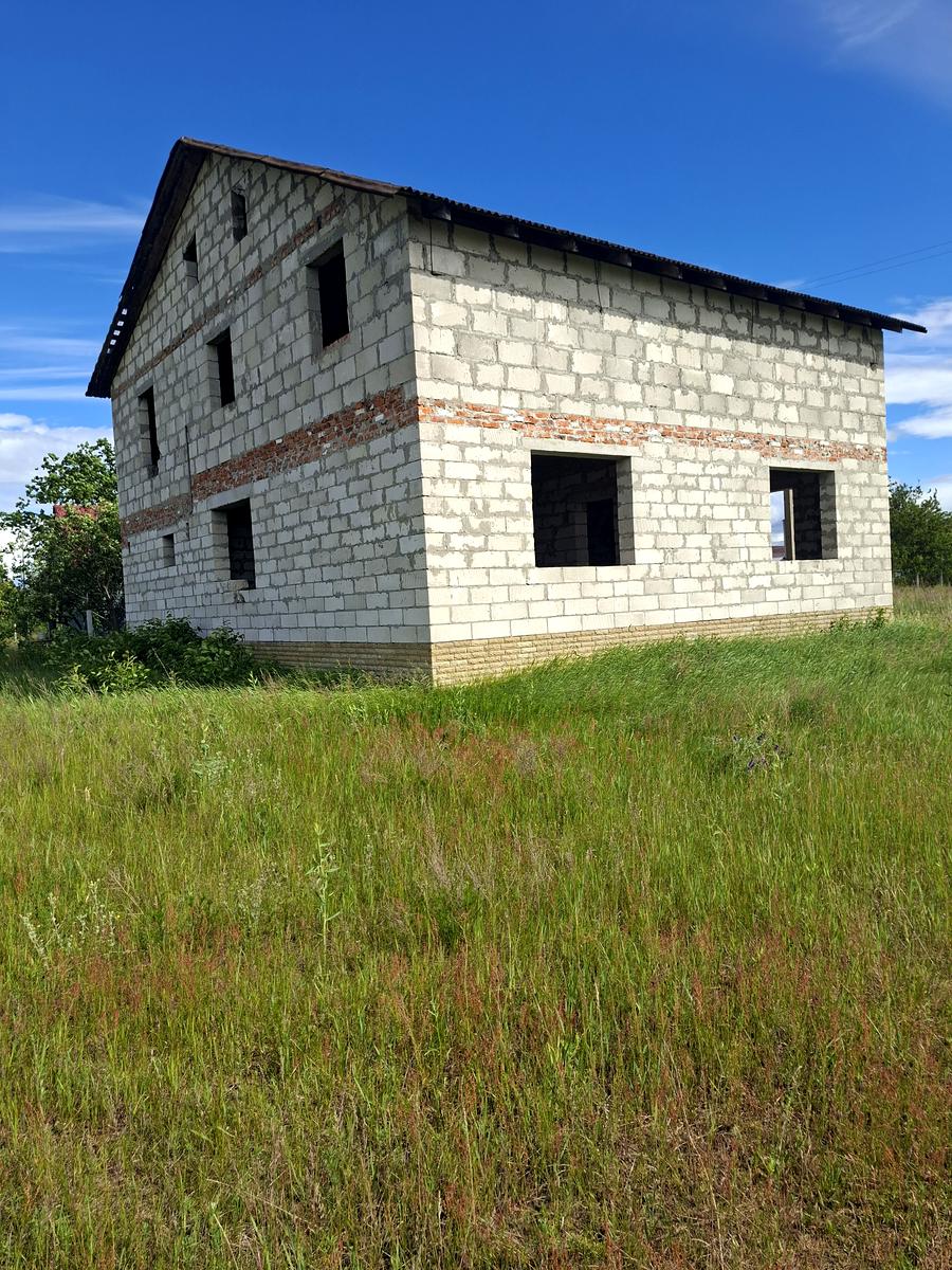 1867053894381295