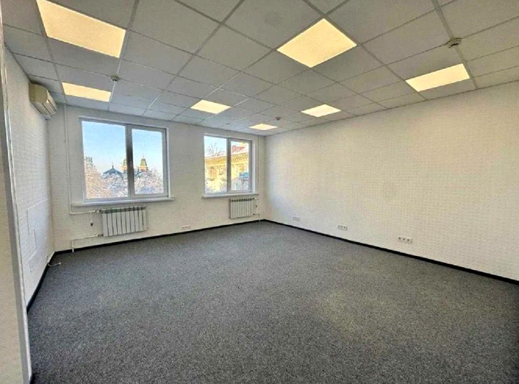 1867058073866805