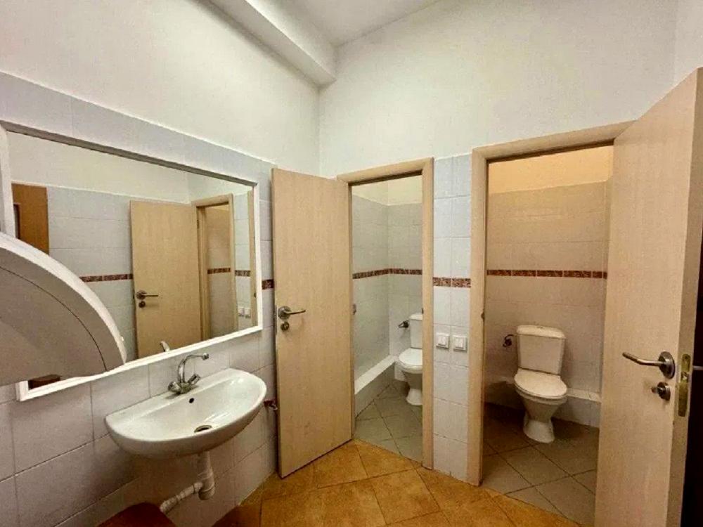 1867058074804316