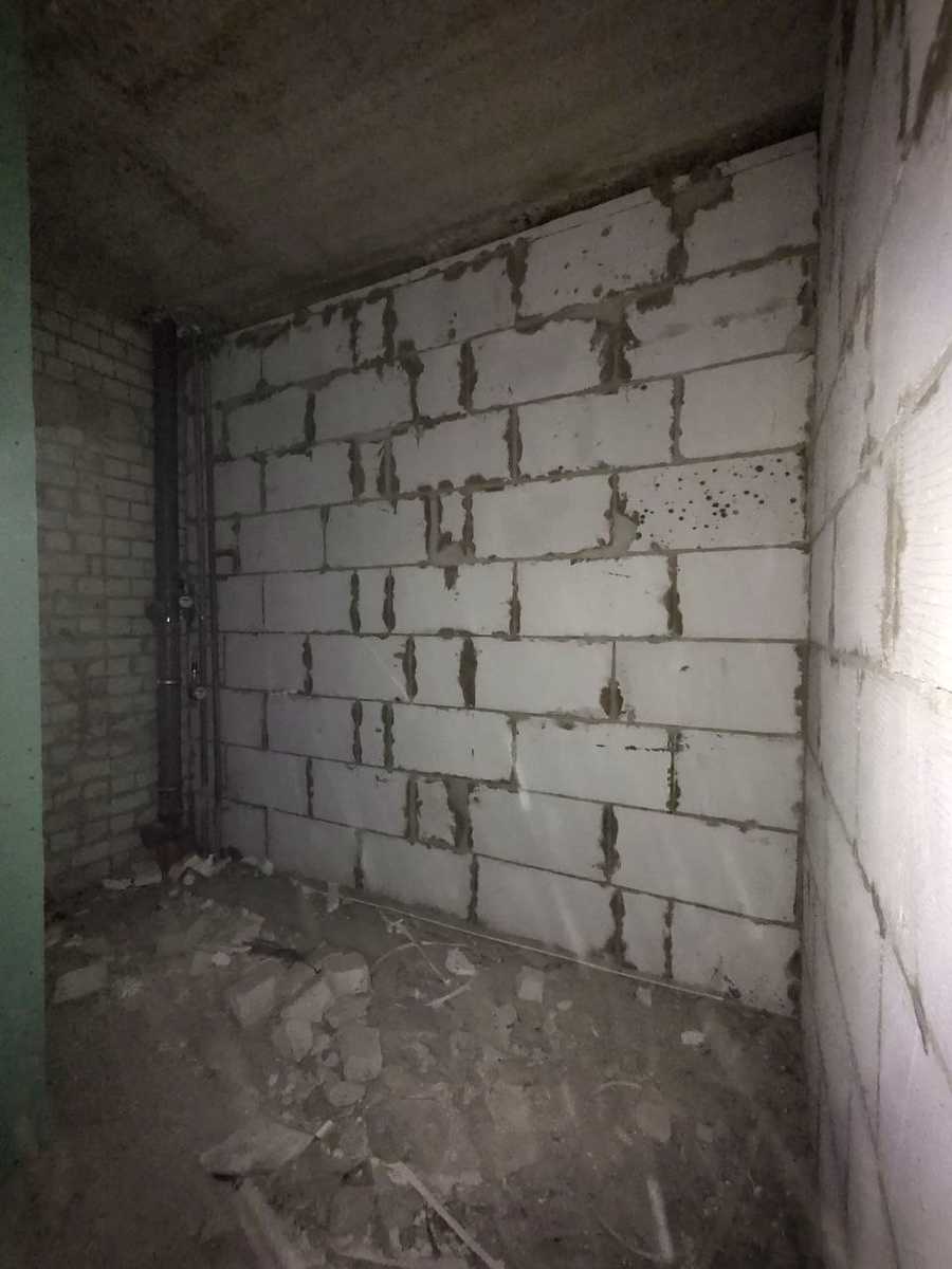 1867061844876091