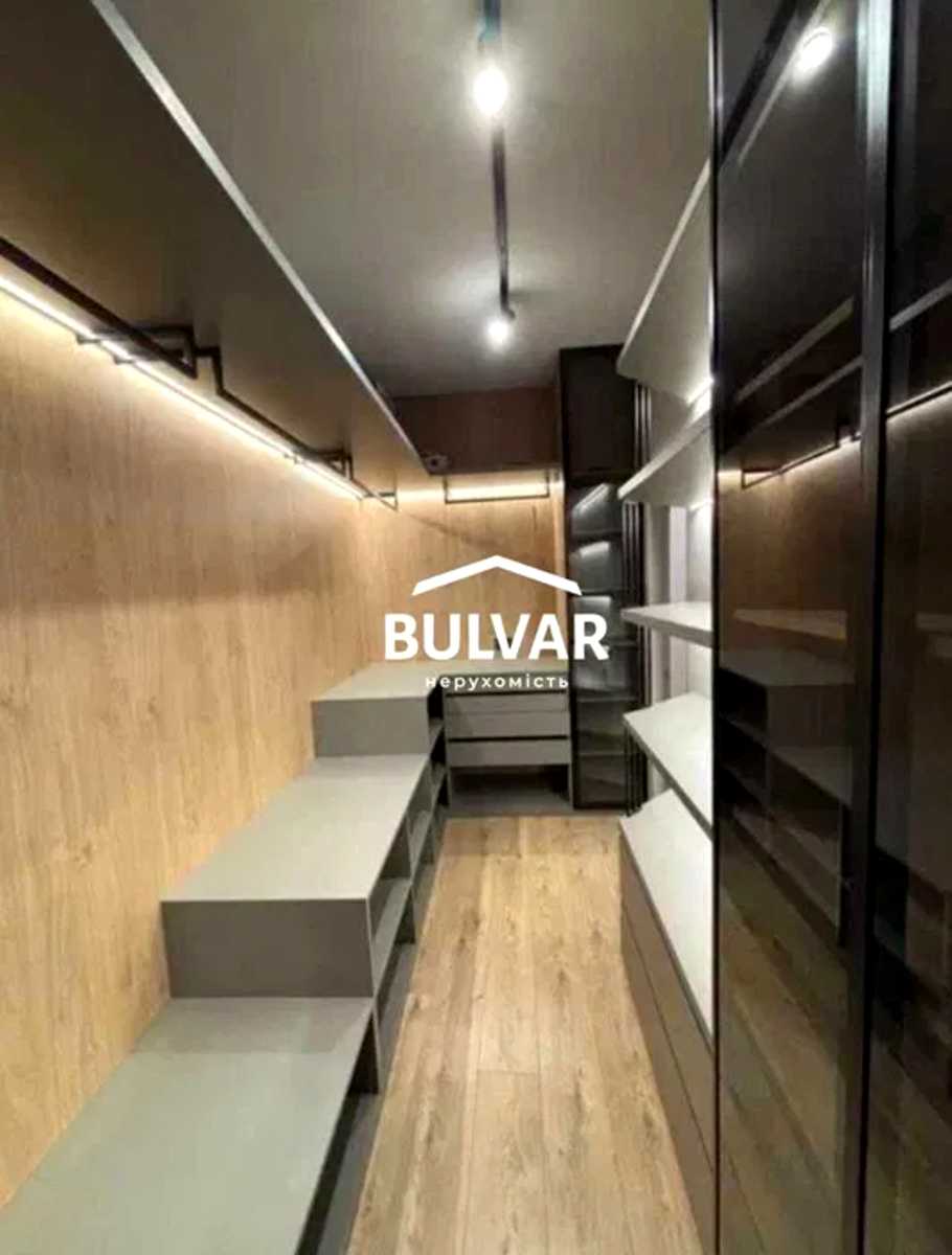 1867063118150068