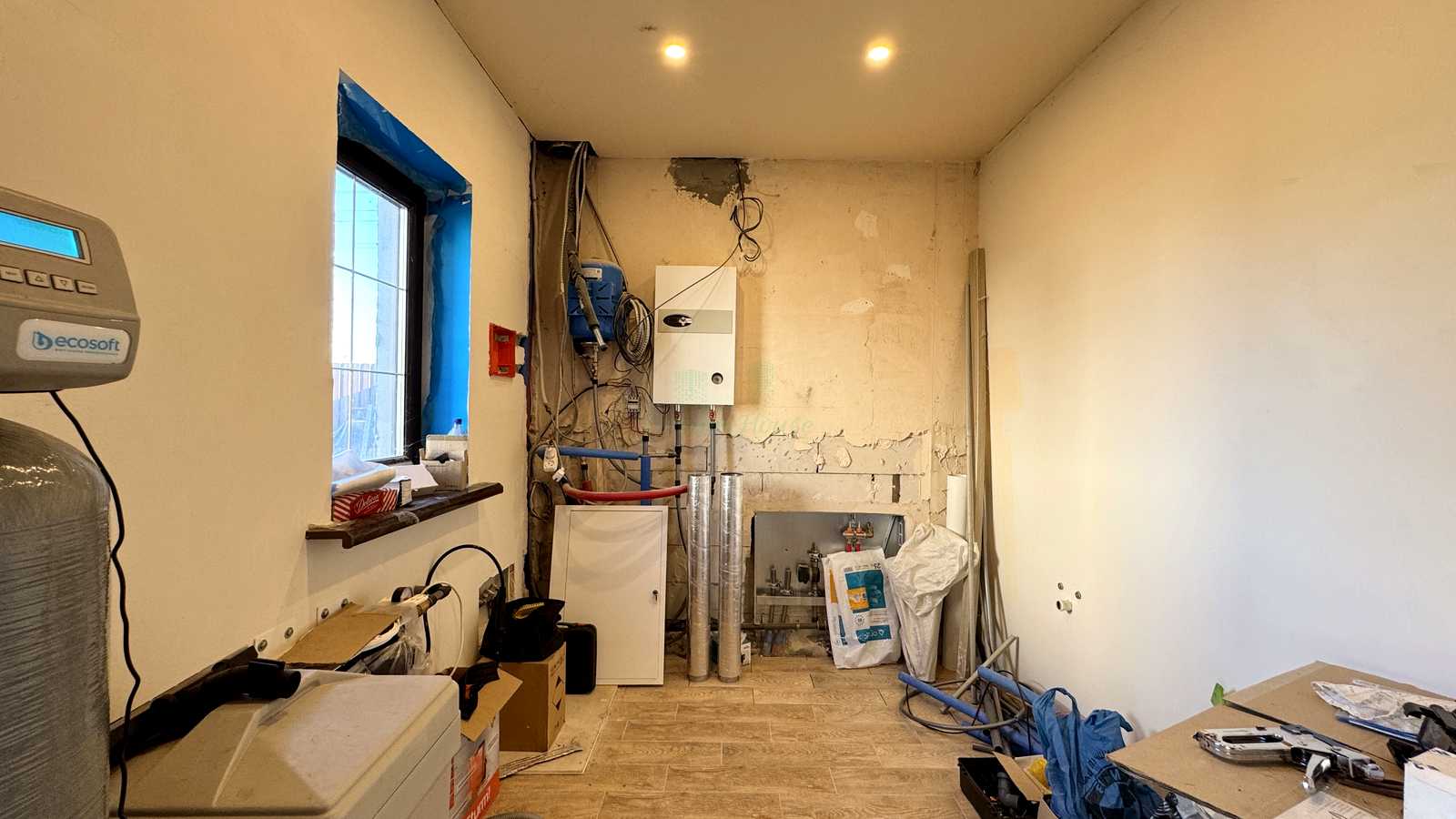 1867064181658281