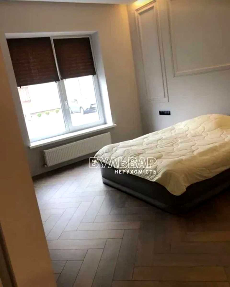 1867065745434087