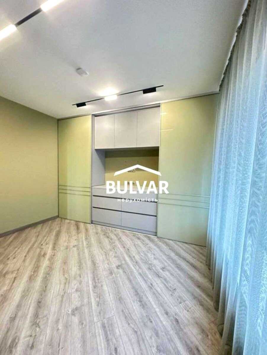 1867066497318053