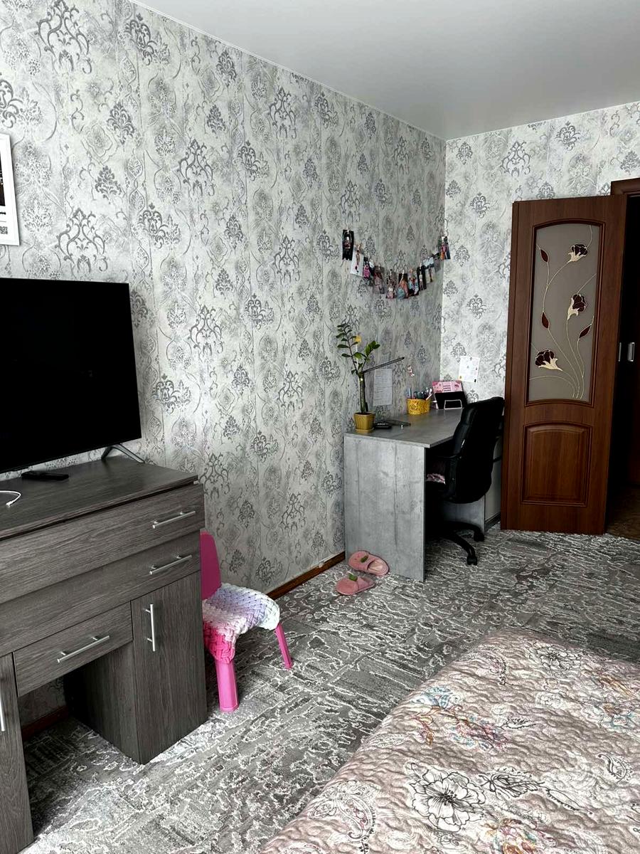 1867066943165787