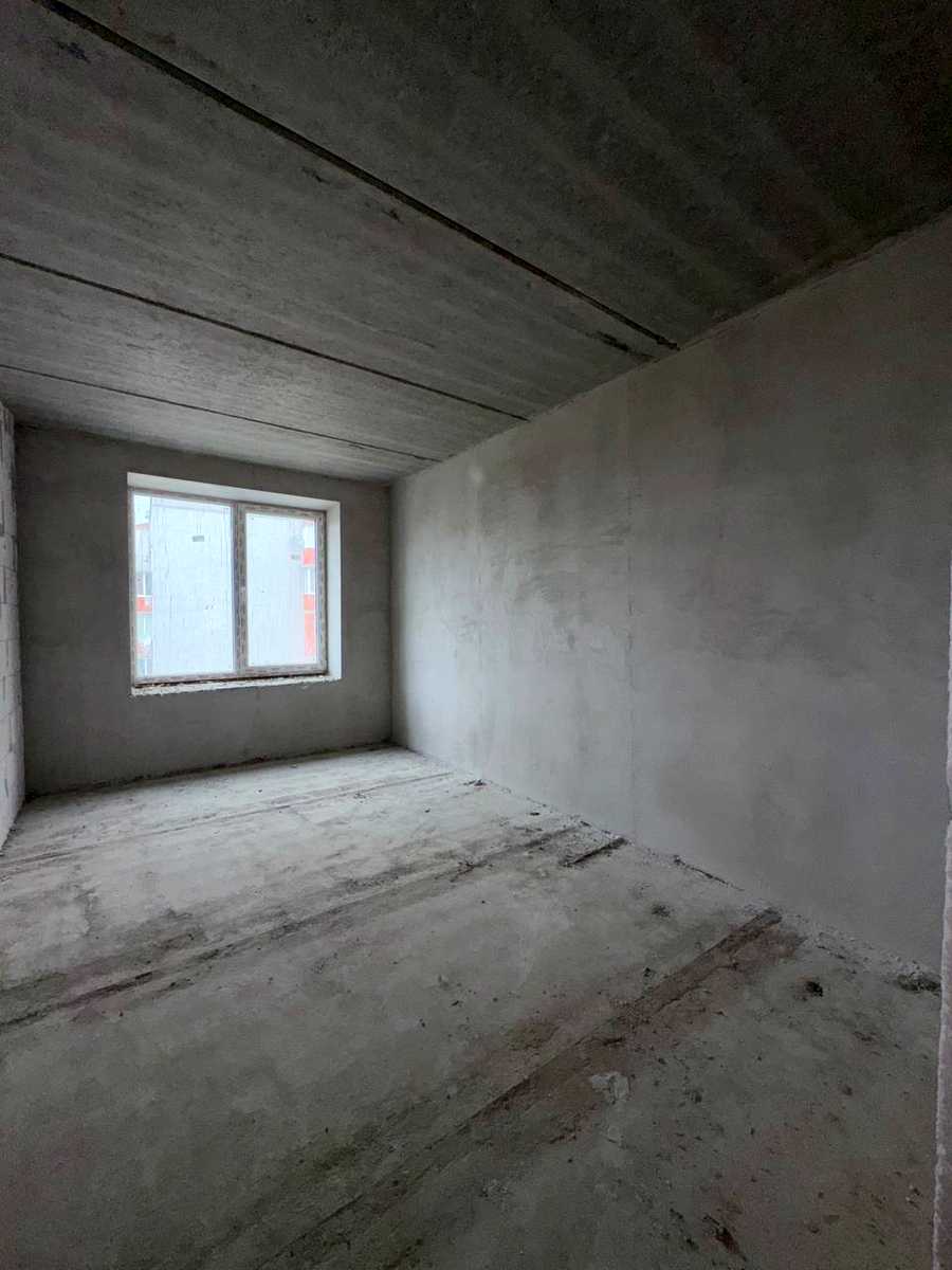 1867067896075733