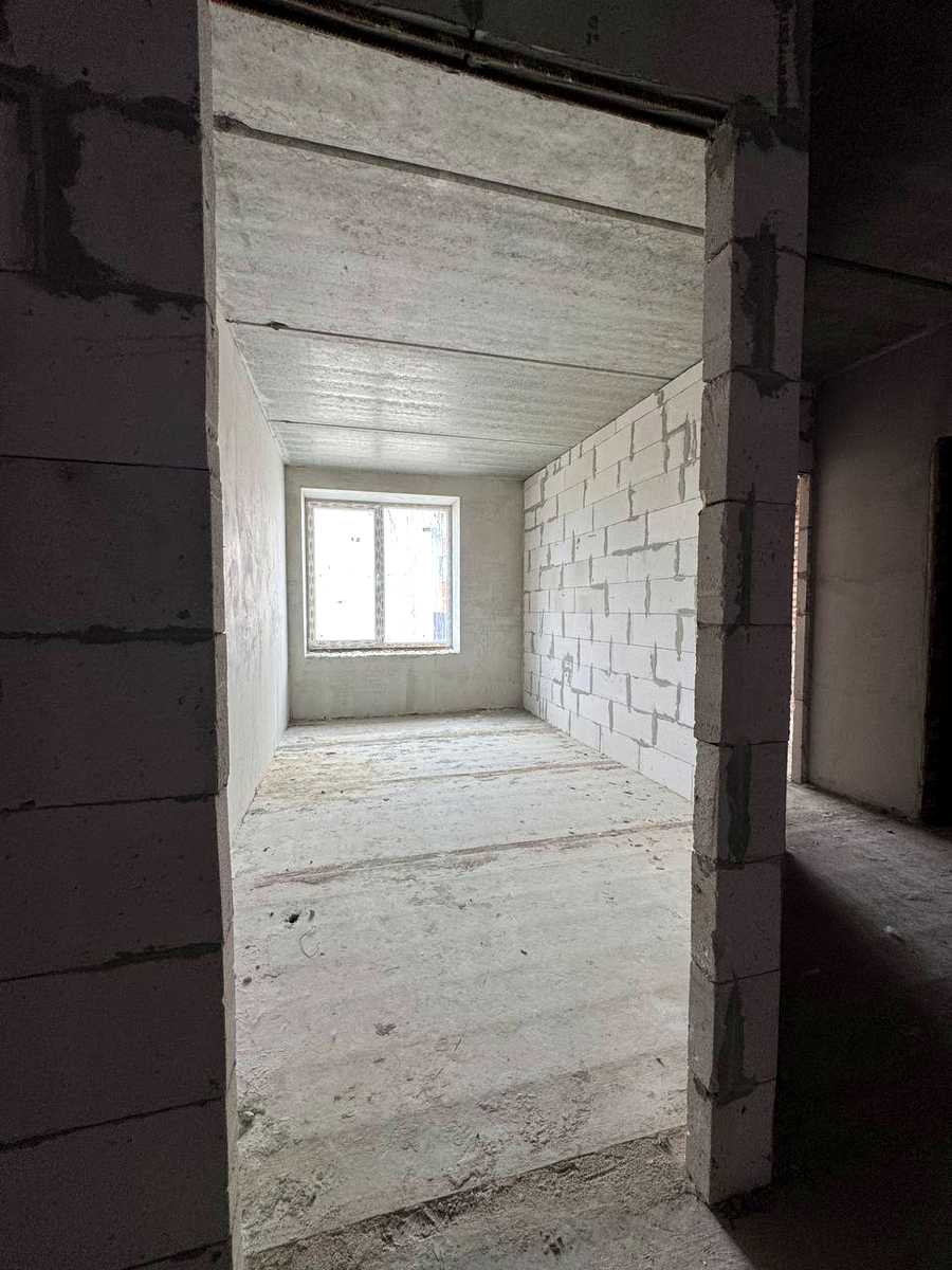 1867067897225939