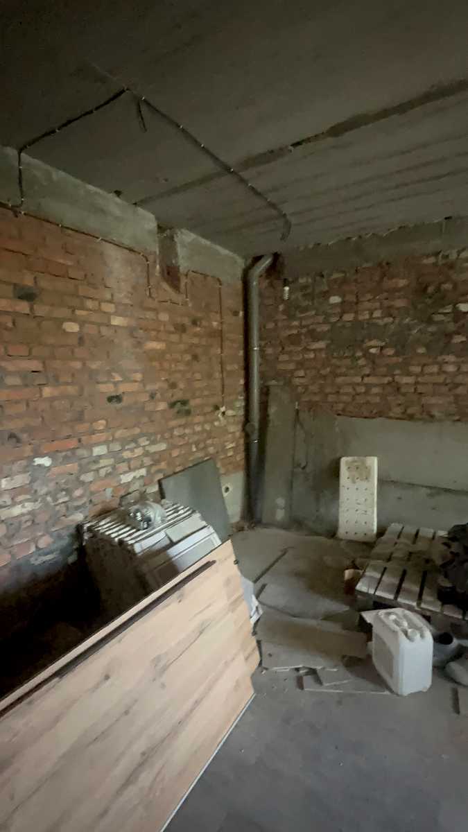 1867070232434543
