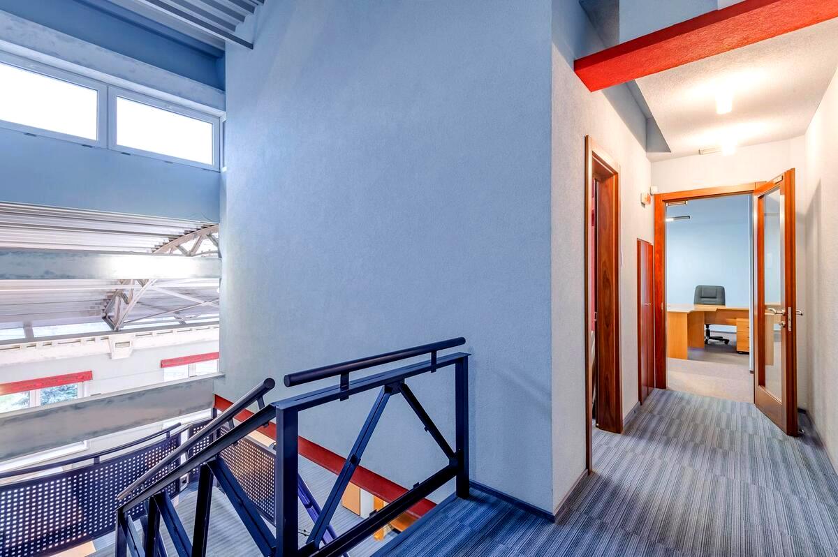 1867070560478337