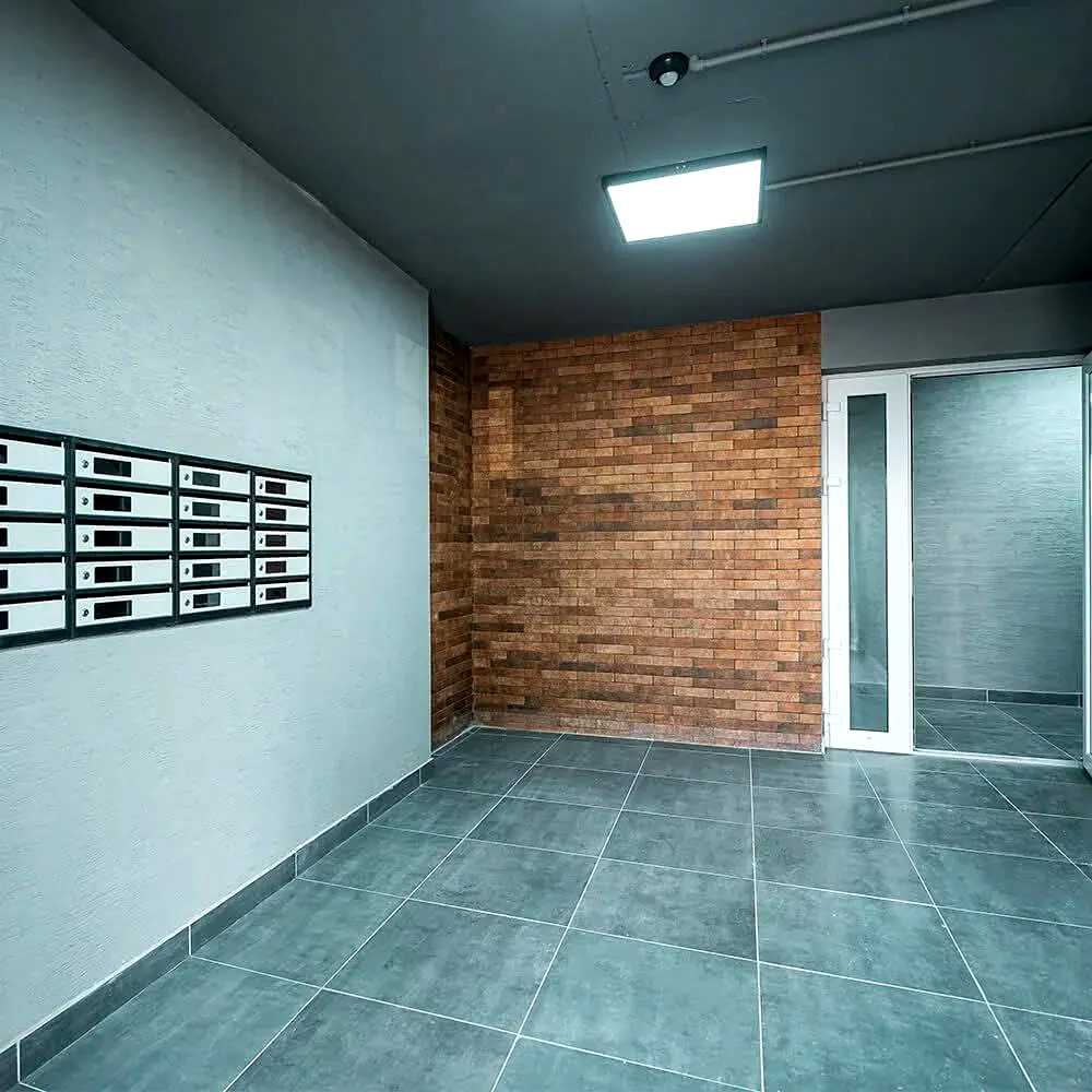 1867072849958756