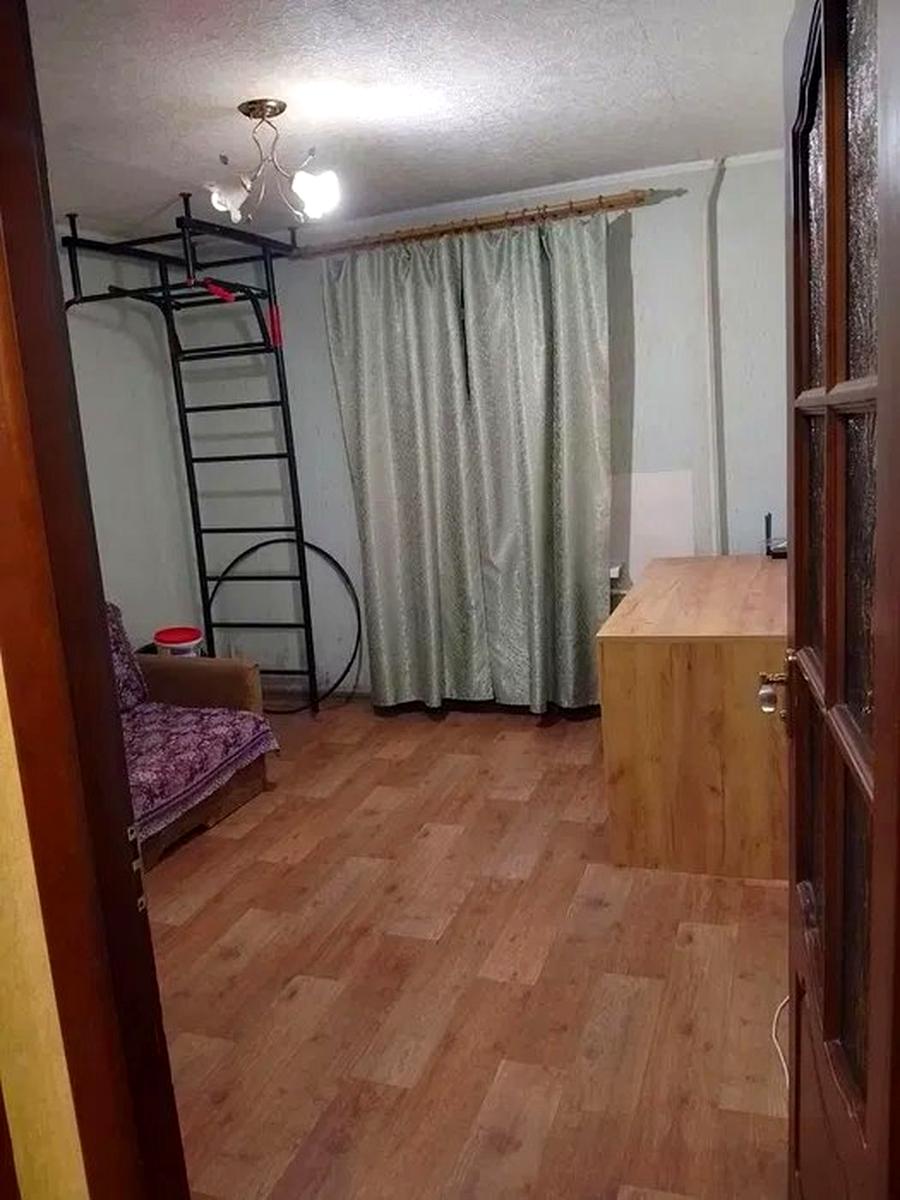 1867076666961675