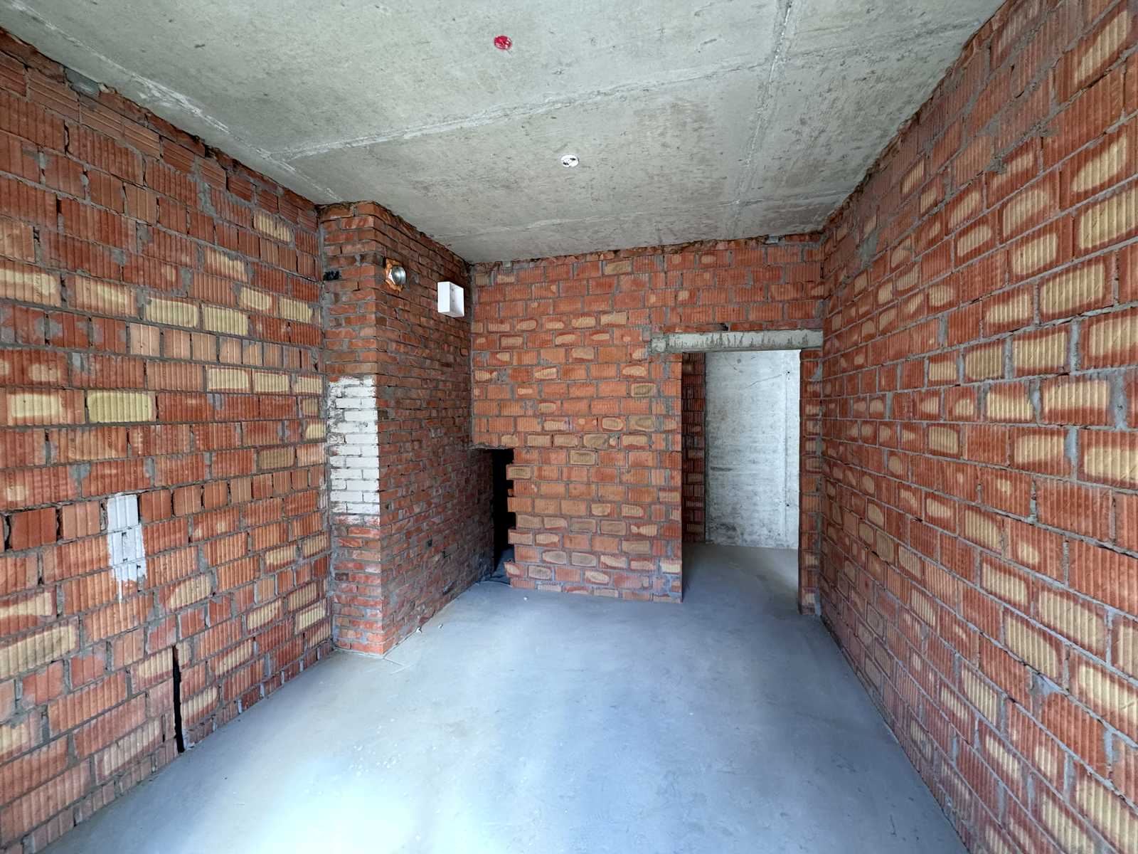 1867083911000488