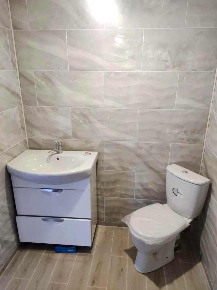 1867093385217653