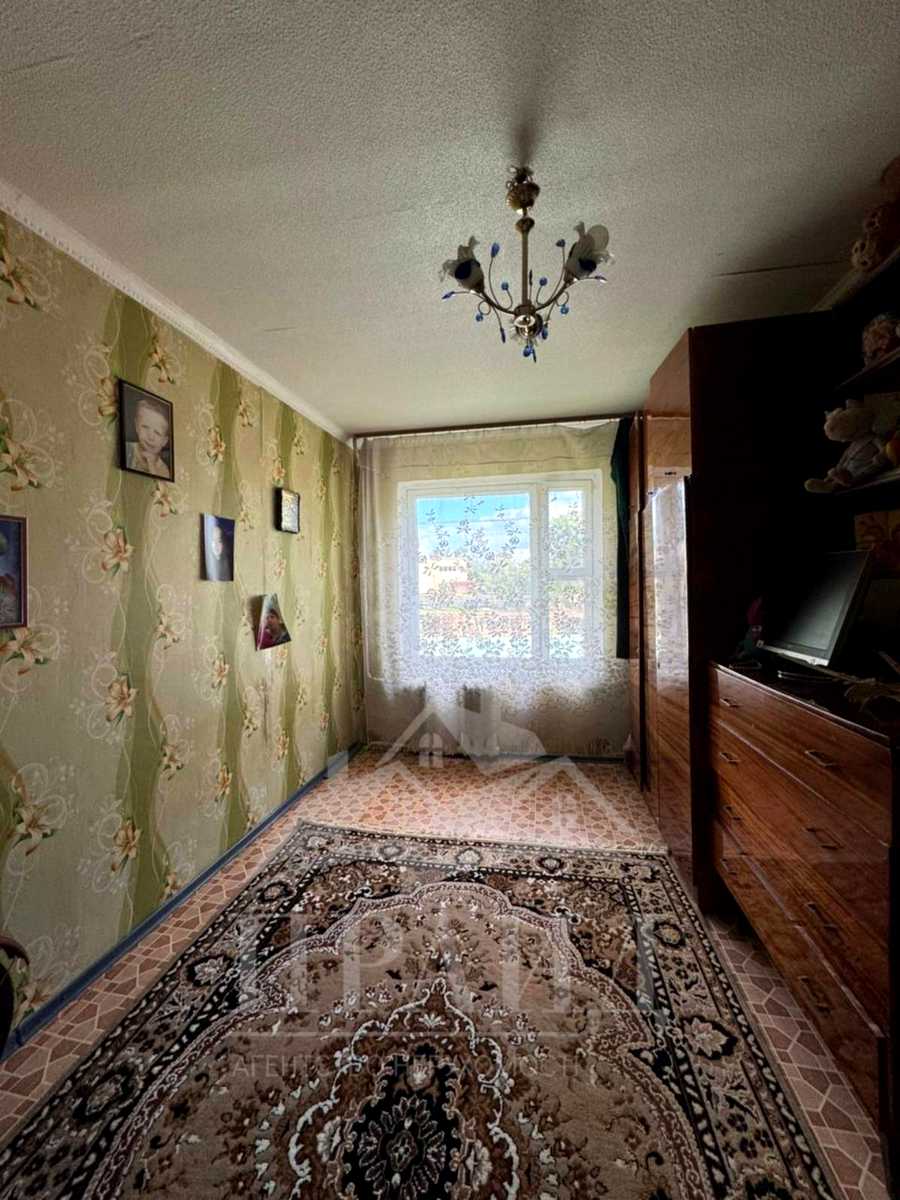 1867099376391029