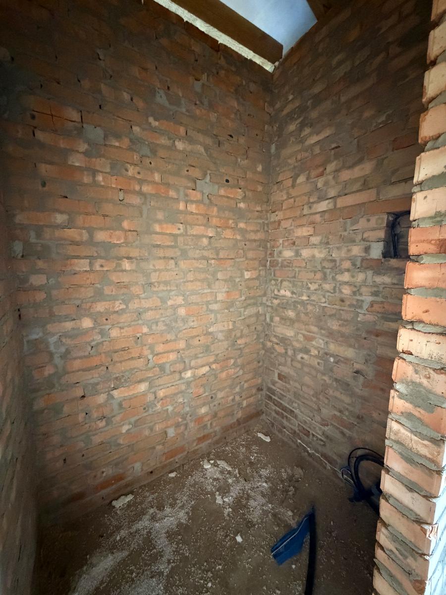 1867102564012840