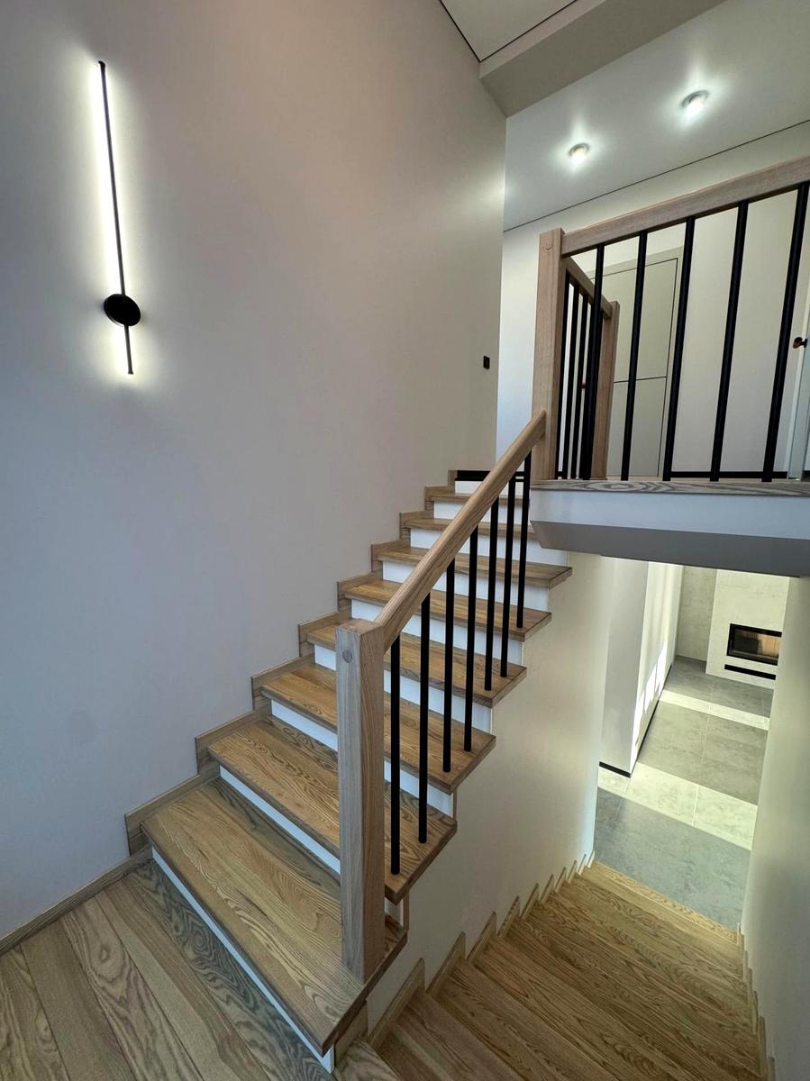 1867104017153074