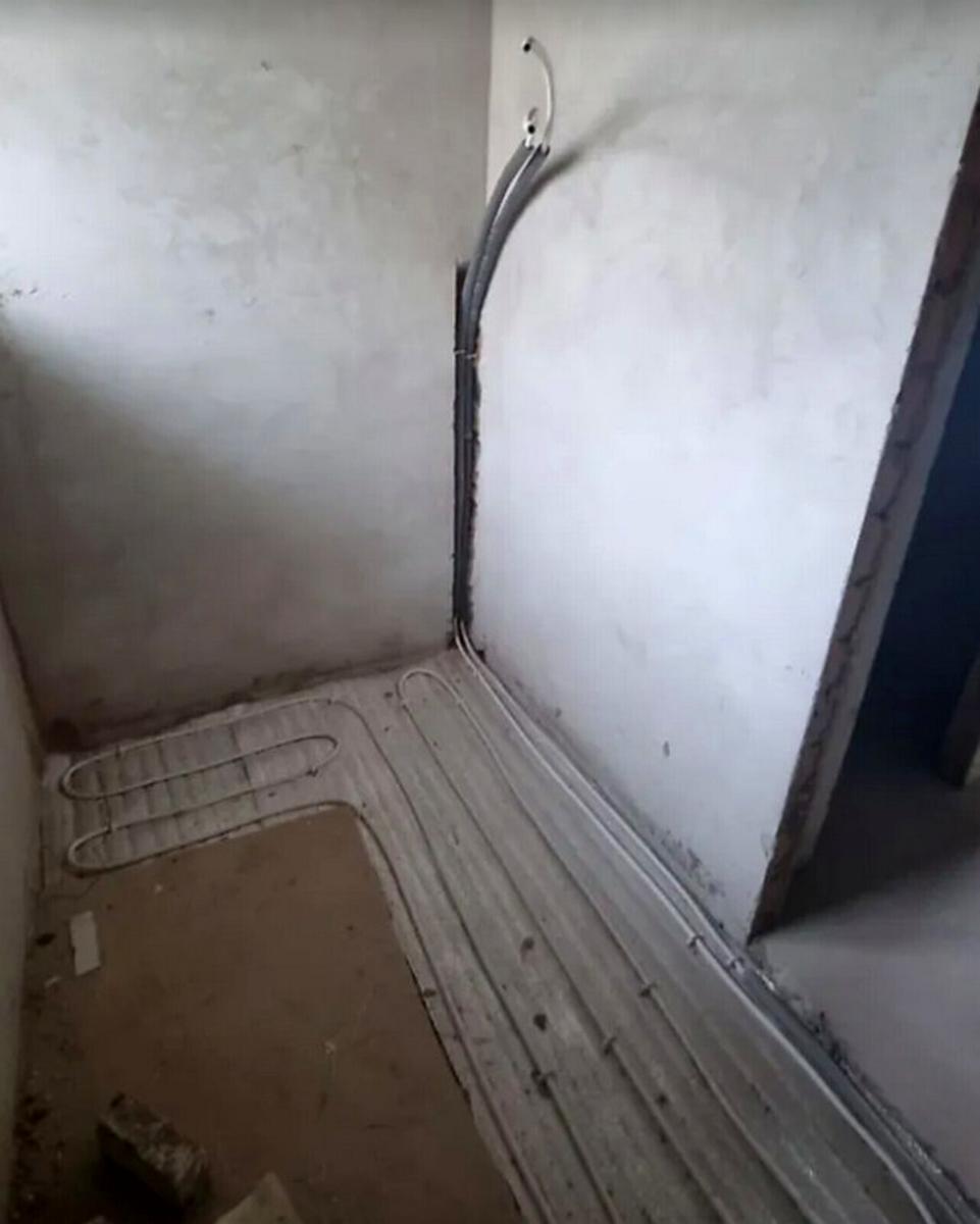 1867135453815208