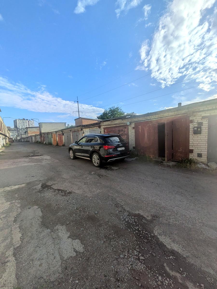 1867149105517443