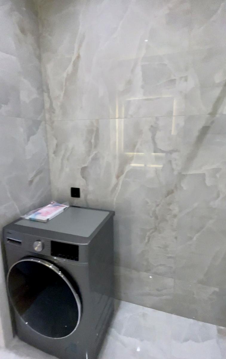 1867151448079355